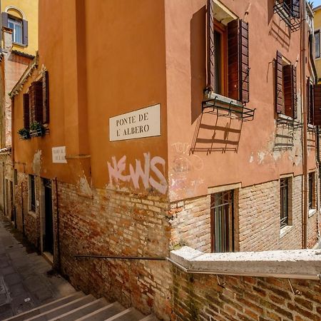 Casa Dell'Albero Lägenhet Venedig Exteriör bild